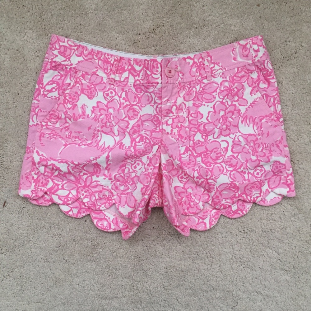 super cute lilly pulitzer shorts!